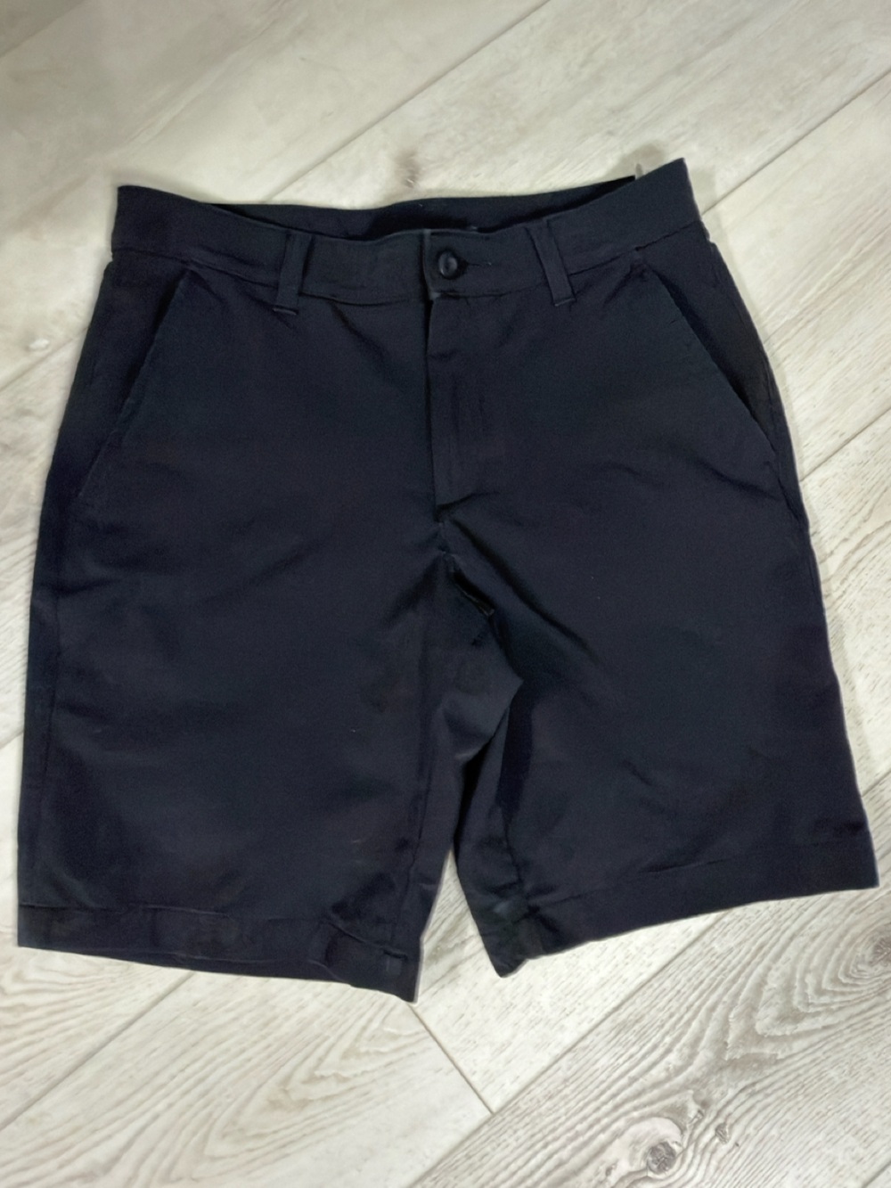Under Armour men’s khaki short